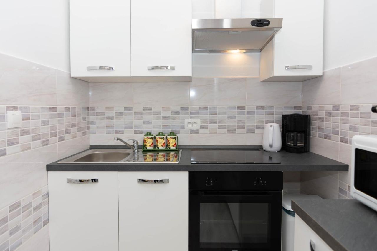 Apartment Ana Pula Bagian luar foto