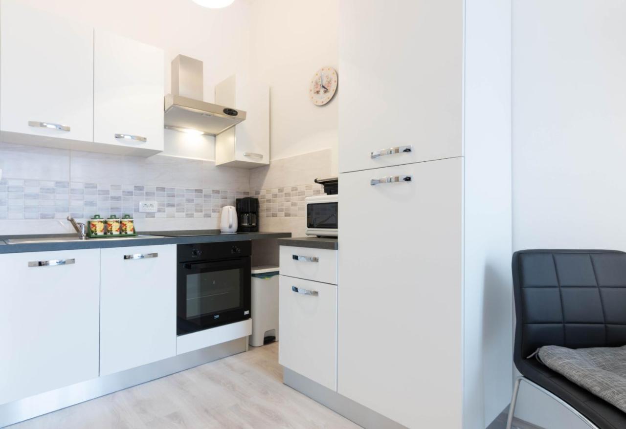 Apartment Ana Pula Bagian luar foto