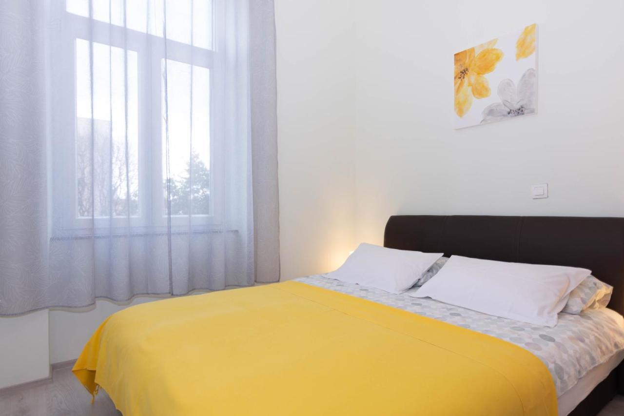 Apartment Ana Pula Bagian luar foto